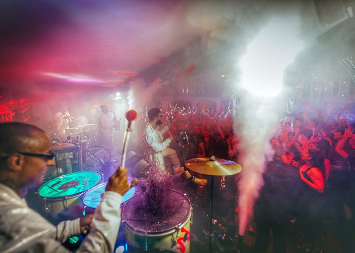 shows two beats (1)
