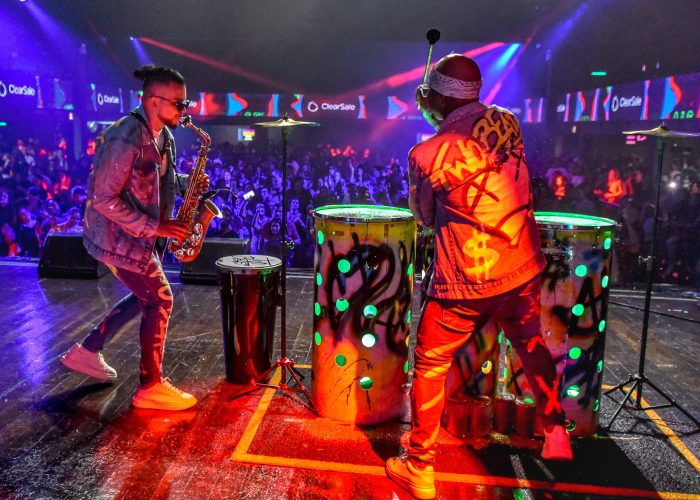 shows two beats (14)